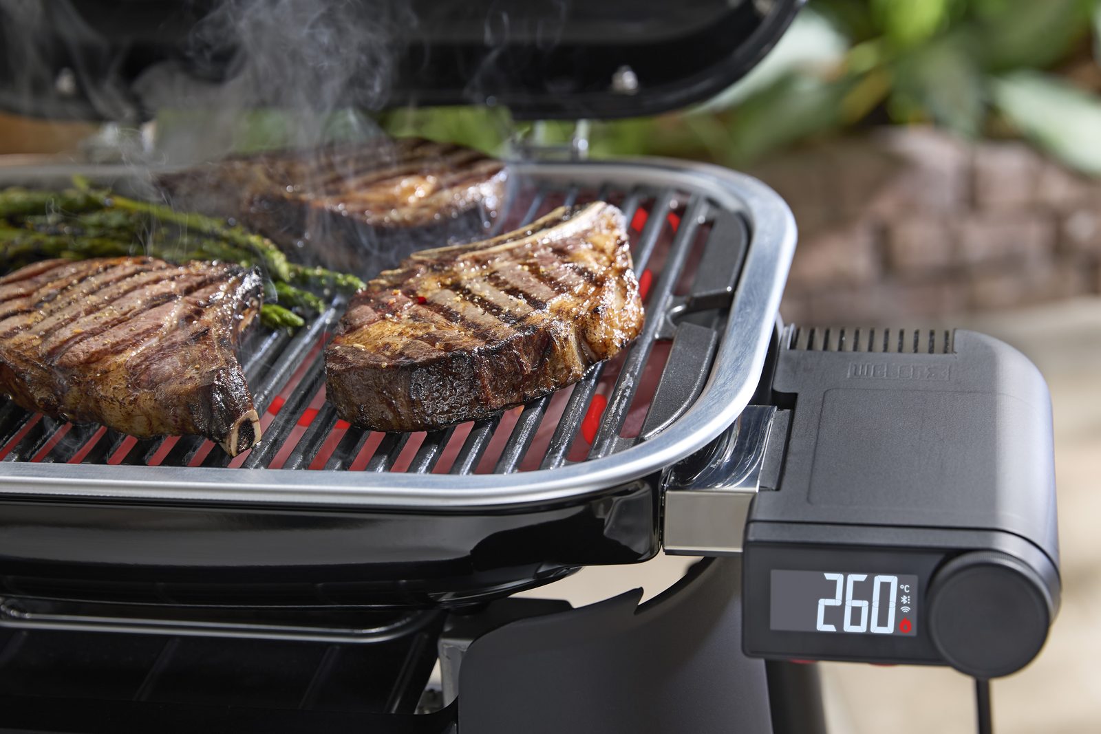 Steaky na roštu grilu Lumin Smart, na displeji 260 °C